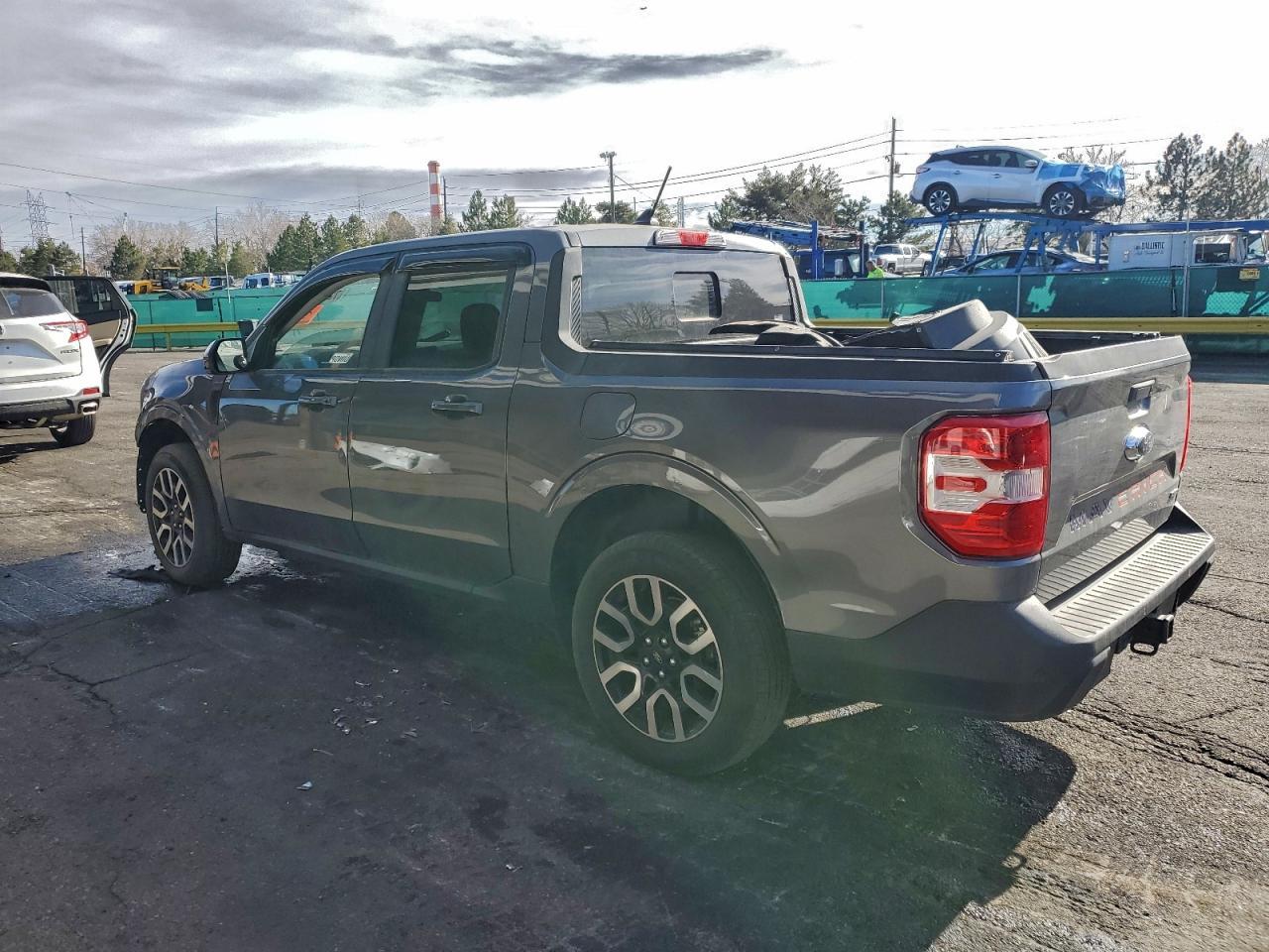 2024 Ford Maverick Lariat - Image 2