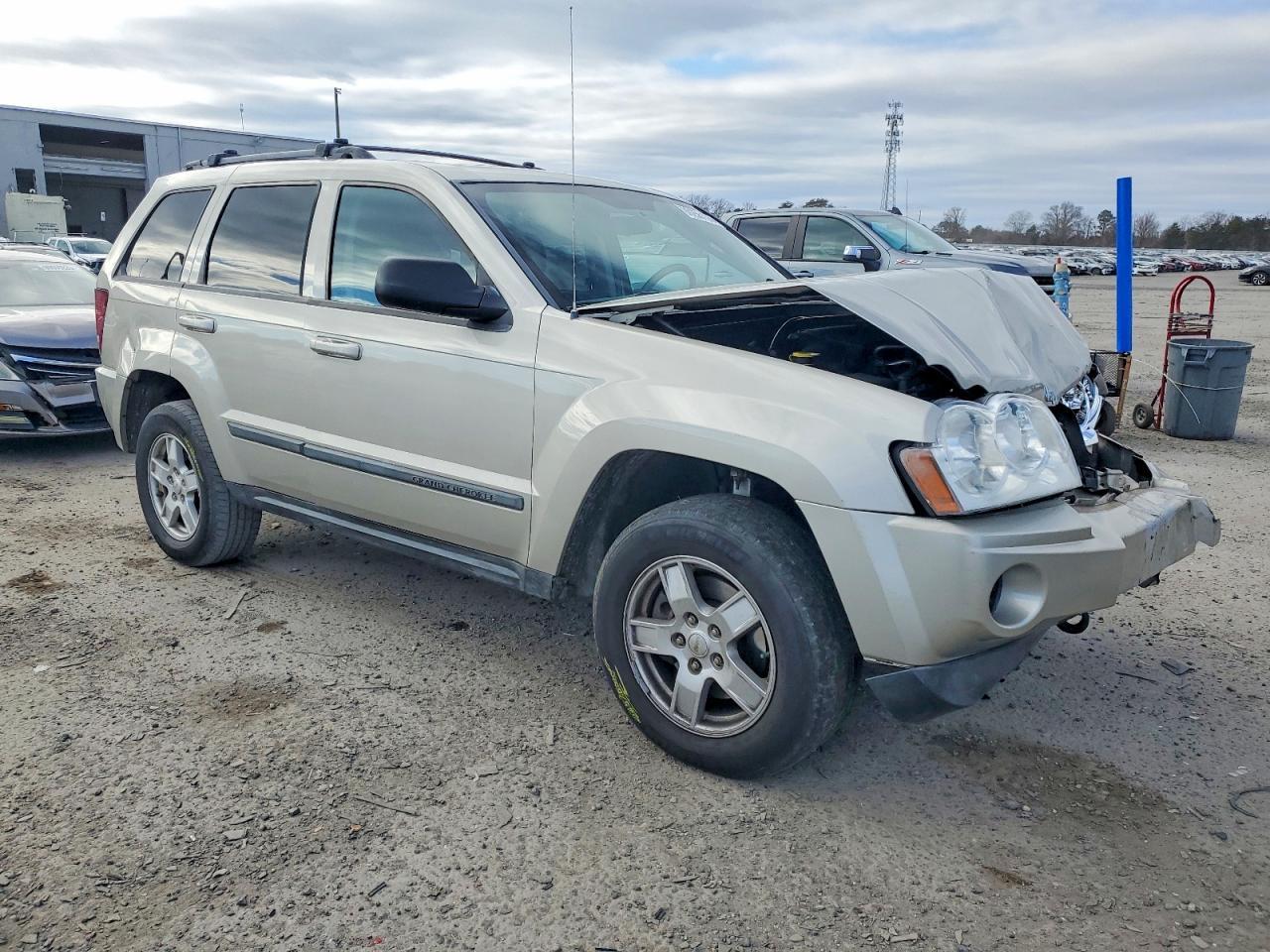 2007 Jeep Grand Cherokee Laredo - Image 4