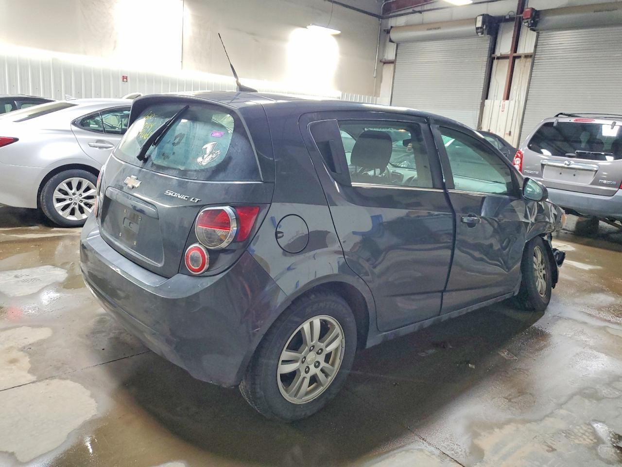 2014 Chevrolet Sonic Lt - Image 3
