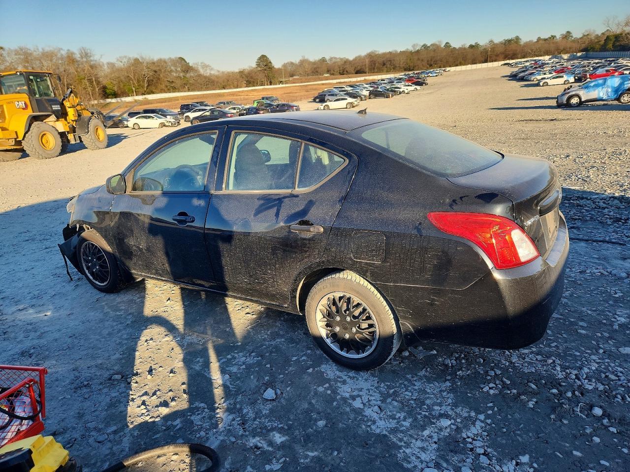 2015 Nissan Versa S - Фото 2