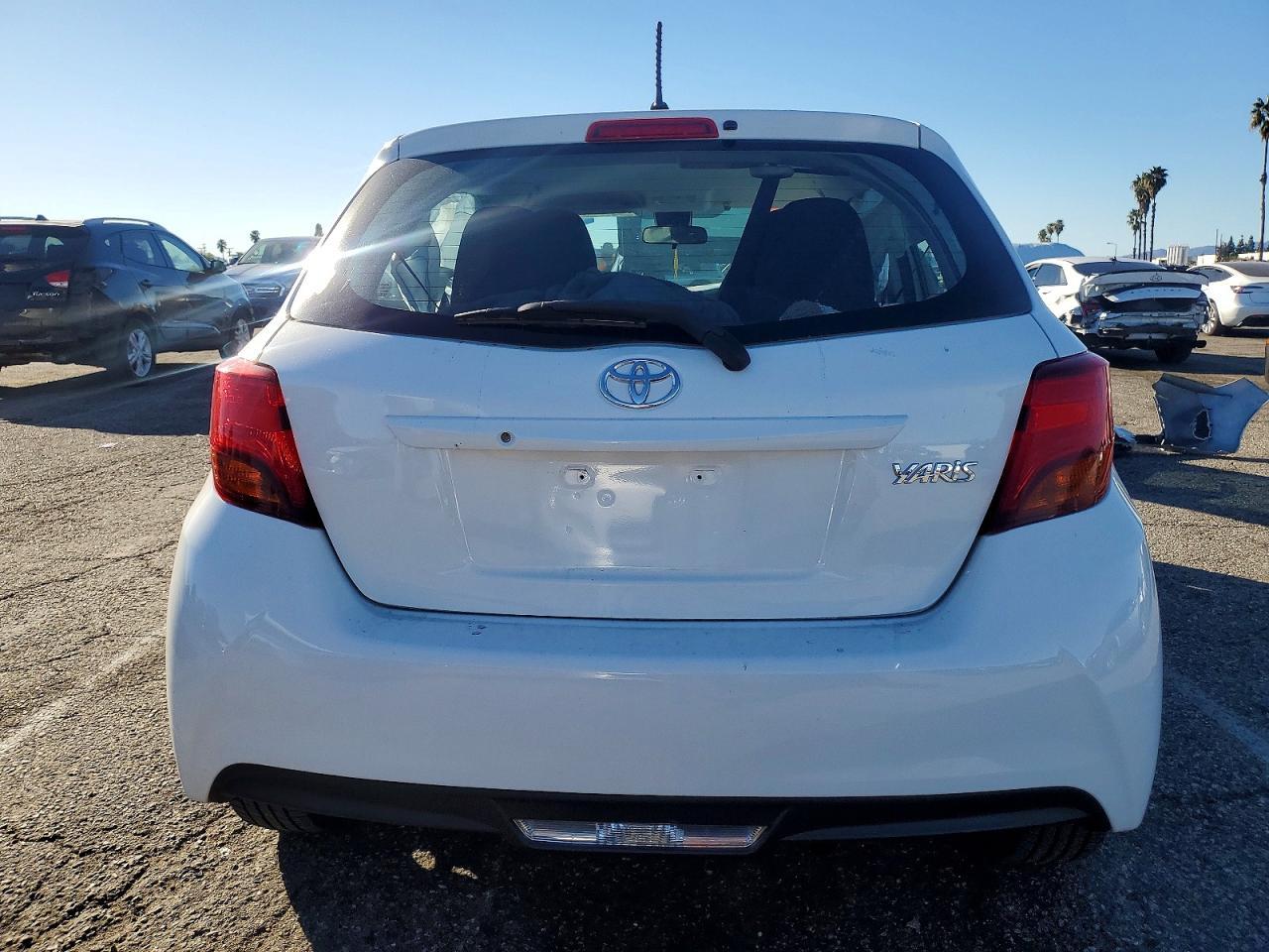 2017 Toyota Yaris L - Фото 6