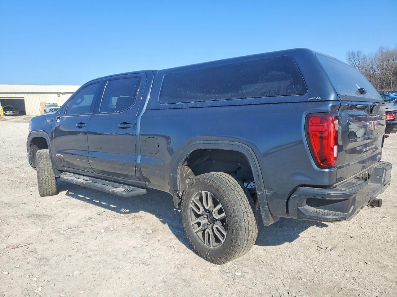 2020 GMC Sierra K1500 At4 - Фото 2