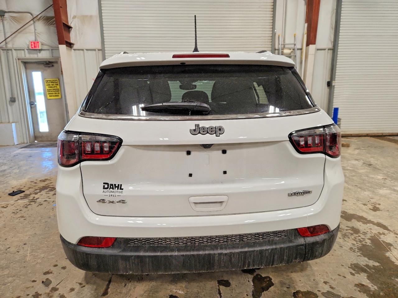 2025 Jeep Compass Latitude - Фото 6