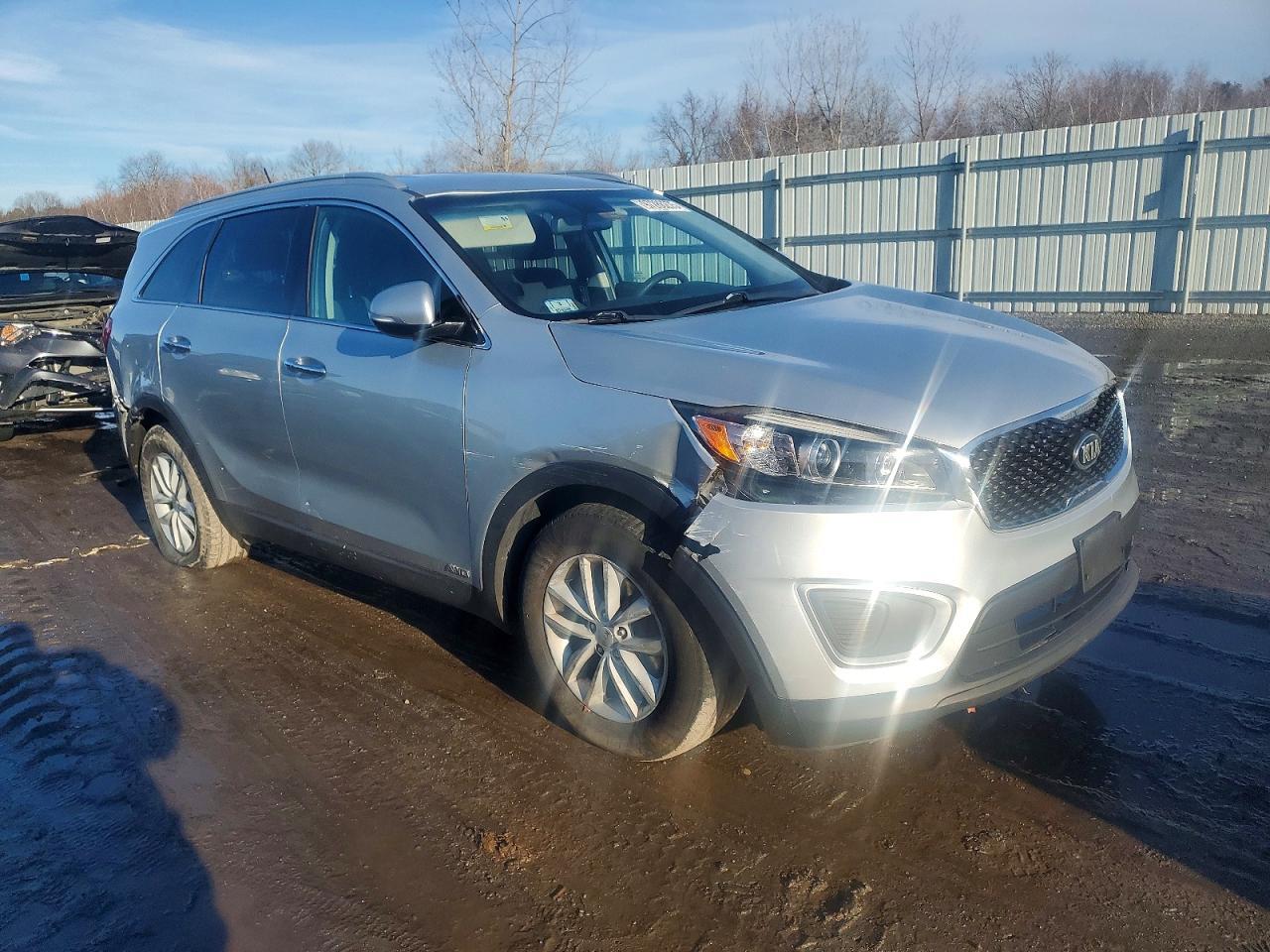 2017 Kia Sorento Lx - Image 4