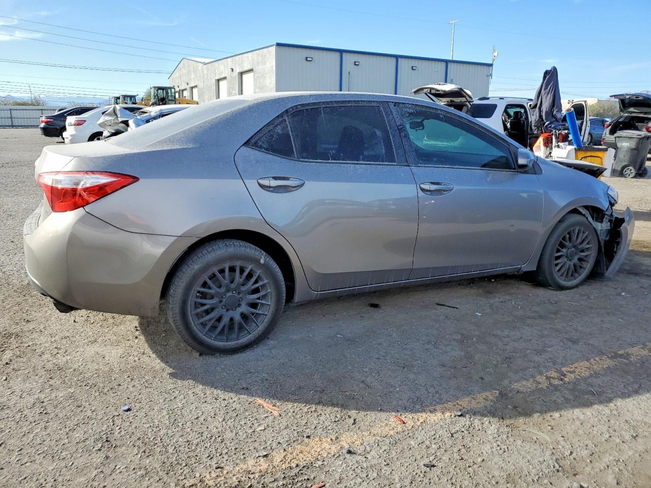 2014 Toyota Corolla L - Фото 3