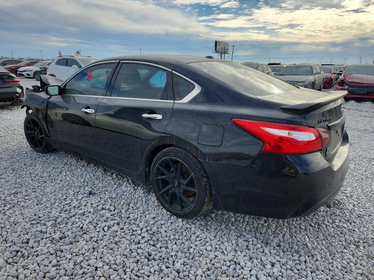 2016 Nissan Altima 2.5 - Фото 2
