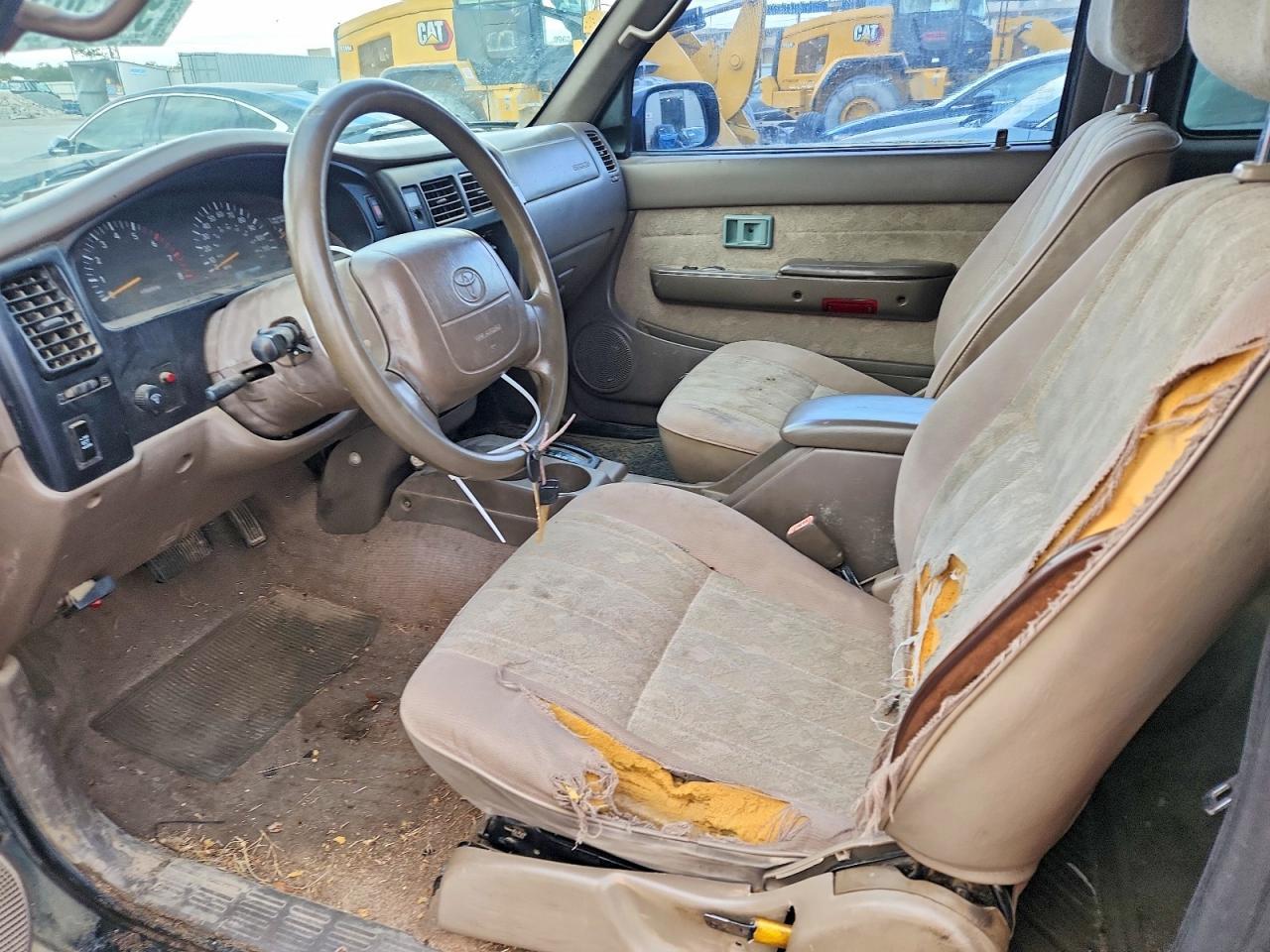 2000 Toyota Tacoma - Image 7