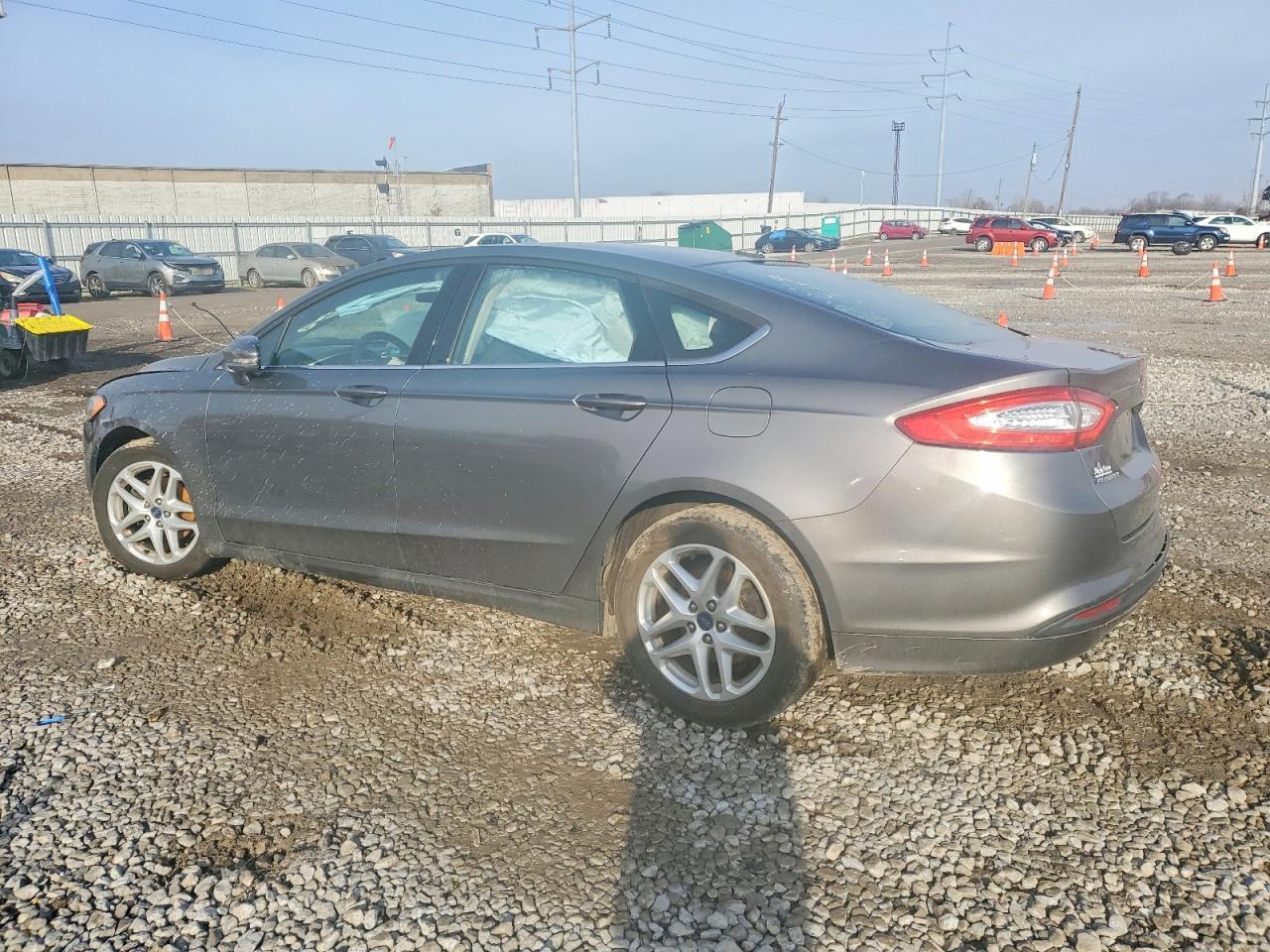 2013 Ford Fusion Se - Фото 2