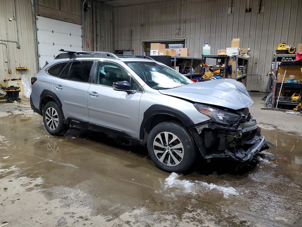 2024 Subaru Outback Premium - Image 4