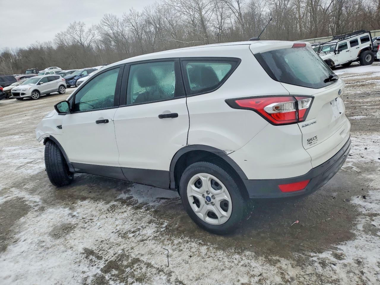 2017 Ford Escape S - Фото 2