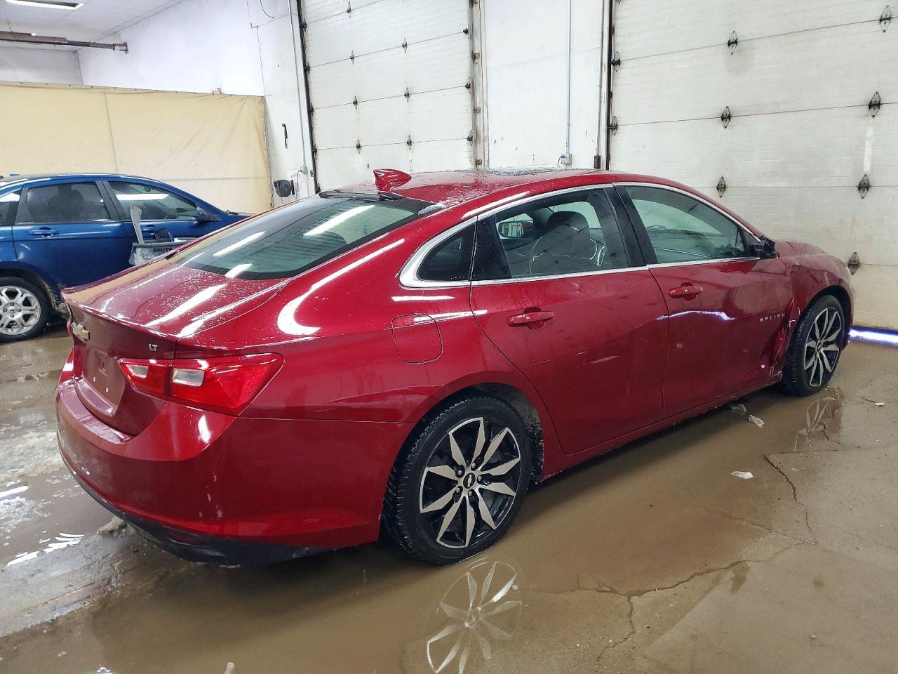 2017 Chevrolet Malibu Lt - Image 3