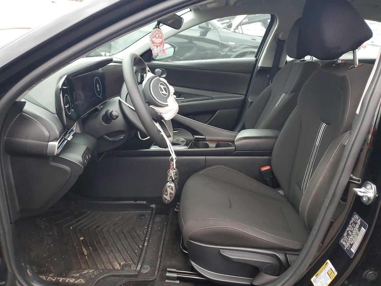 2024 Hyundai Elantra Blue - Image 7