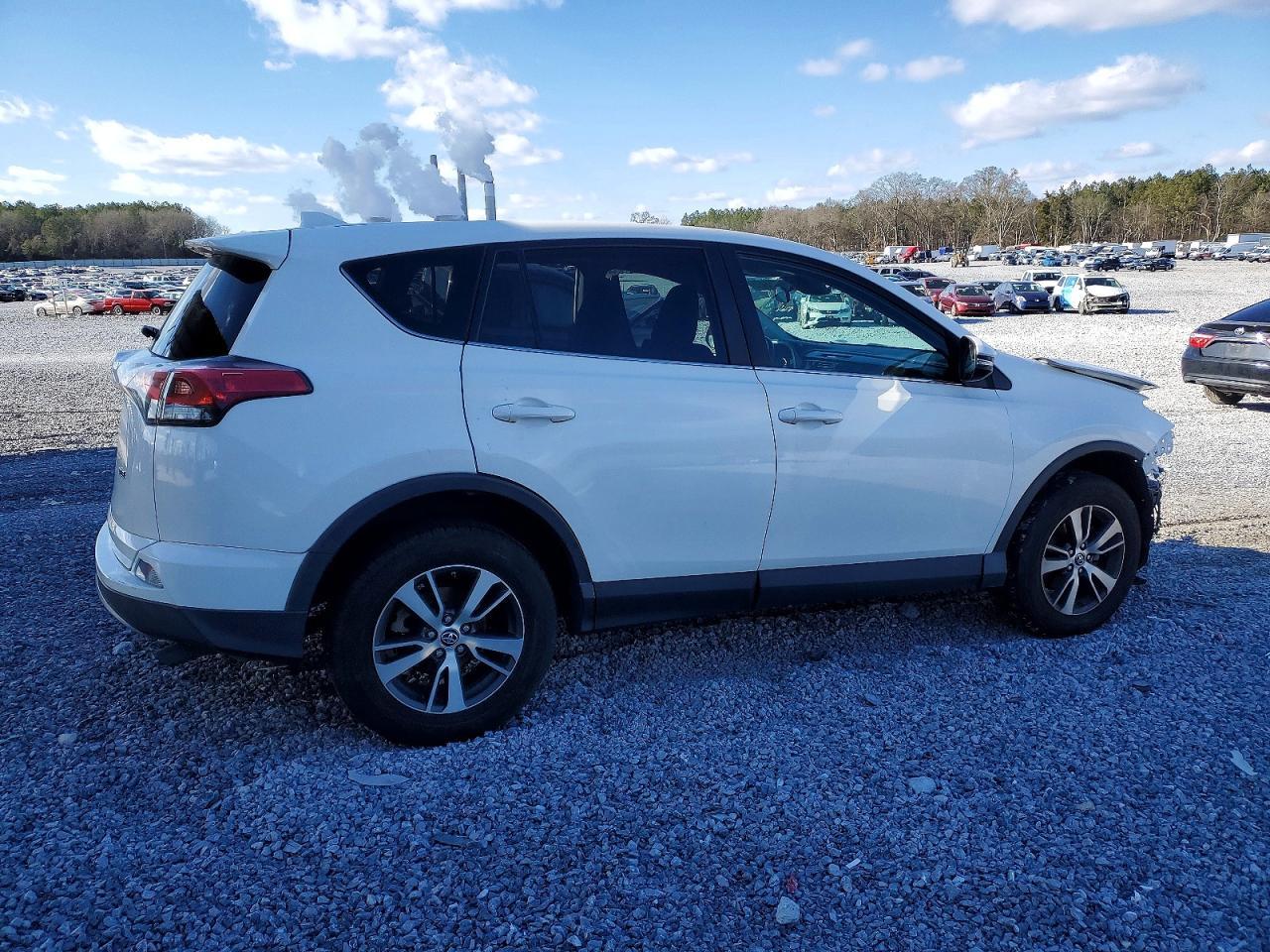 2017 Toyota Rav4 Xle - Фото 3
