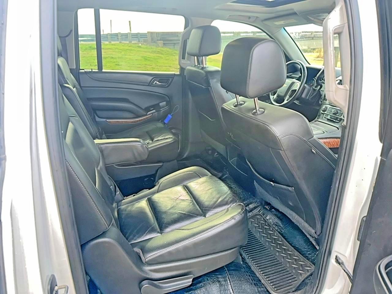 2017 Chevrolet Suburban C1500 Premier - Фото 6