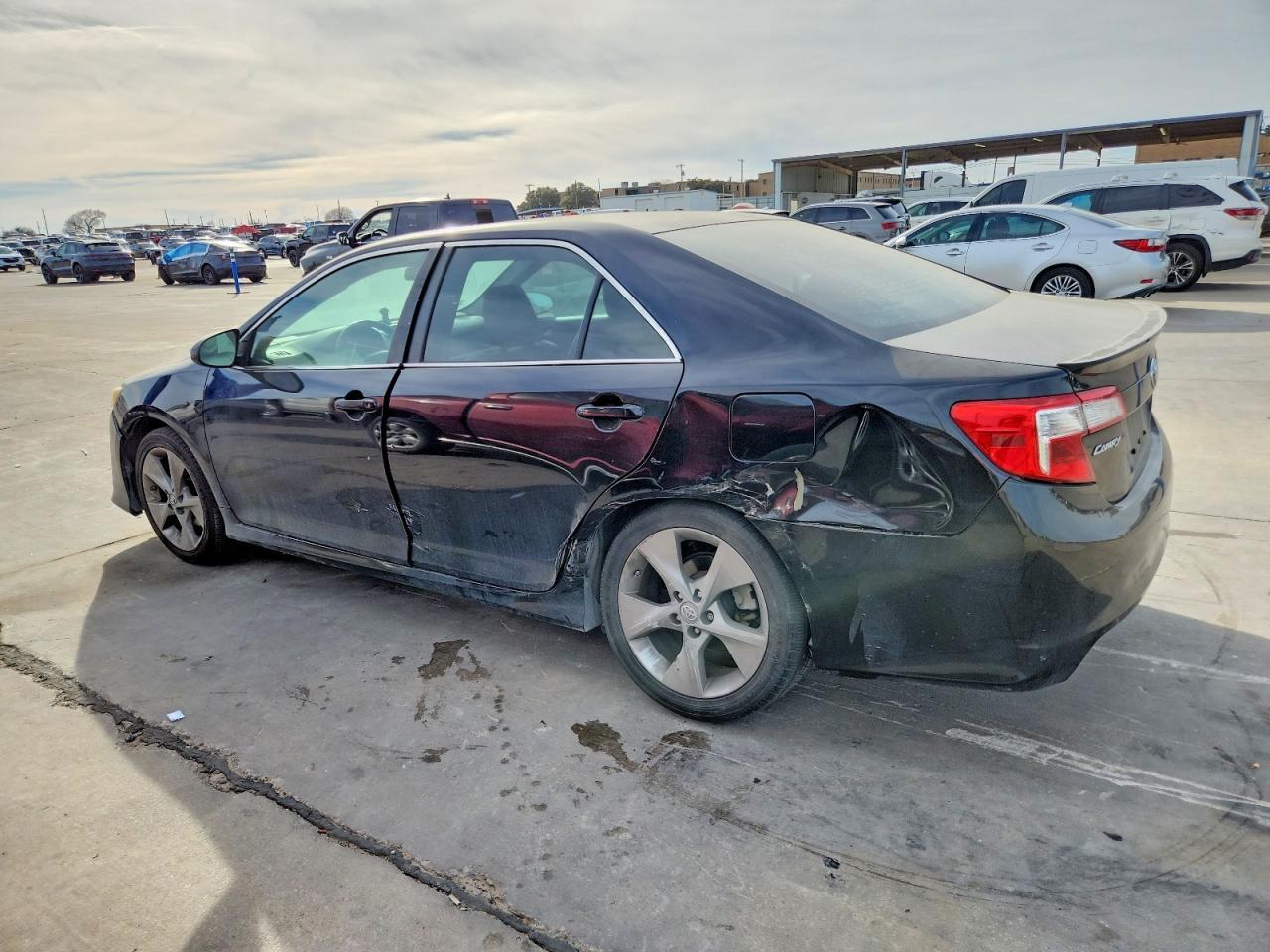 2014 Toyota Camry Se Sport - Image 2