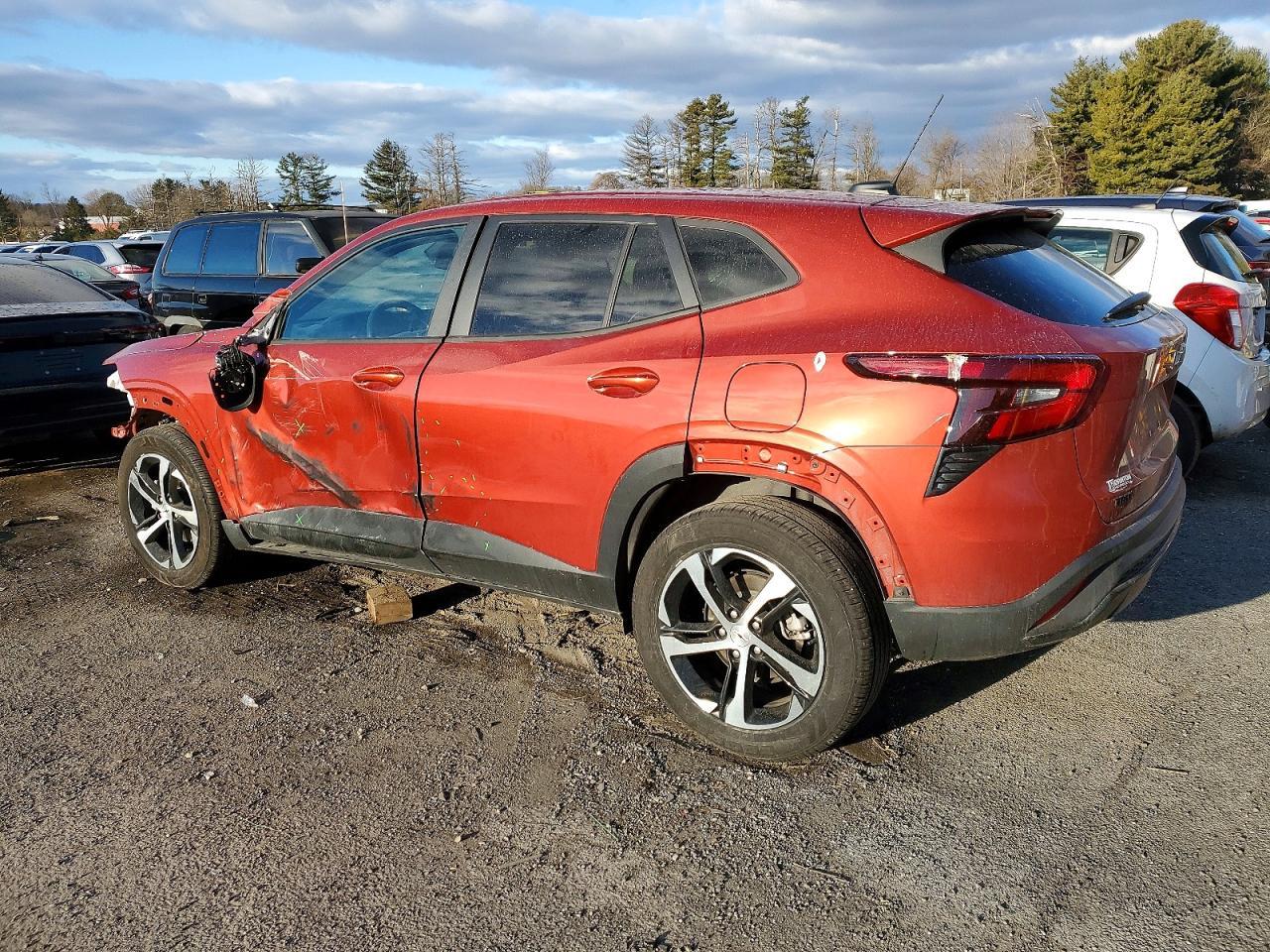 2024 Chevrolet Trax 1Rs - Image 2
