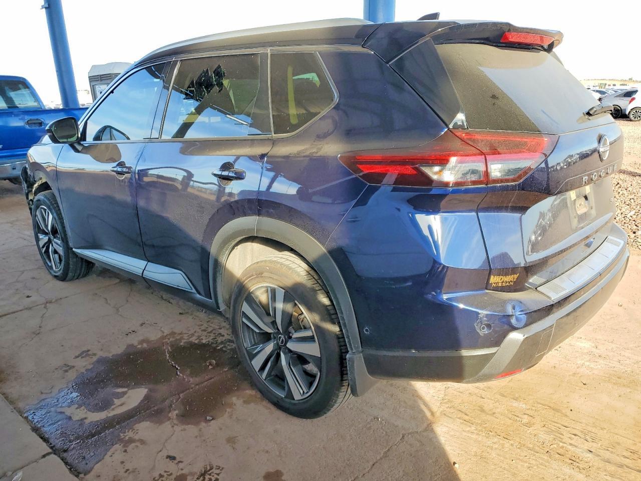 2024 Nissan Rogue Sl - Image 2