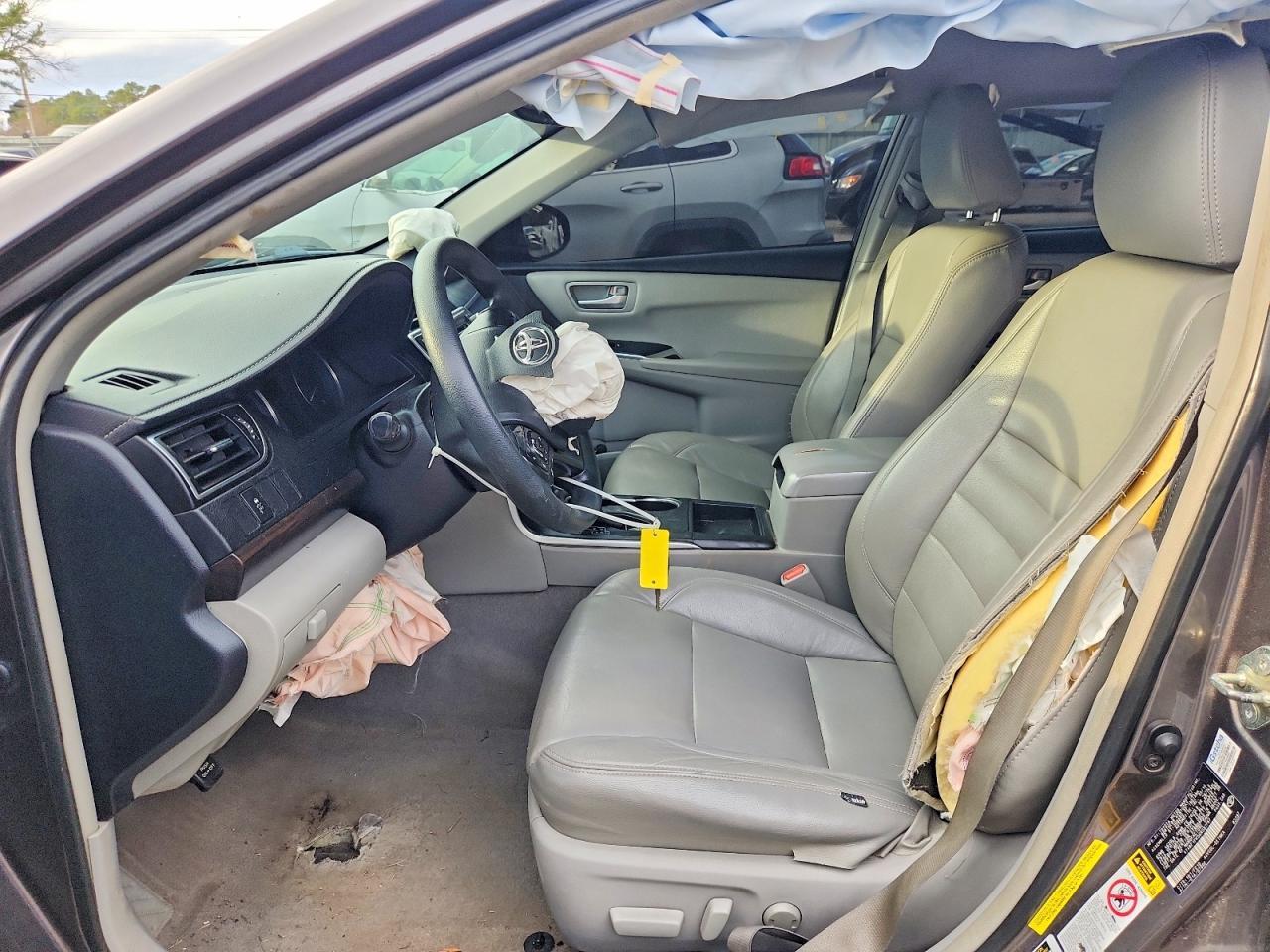 2016 Toyota Camry Le - Фото 7