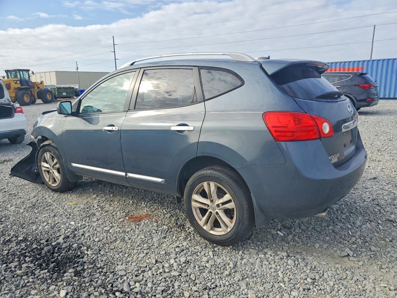 2013 Nissan Rogue S - Фото 2