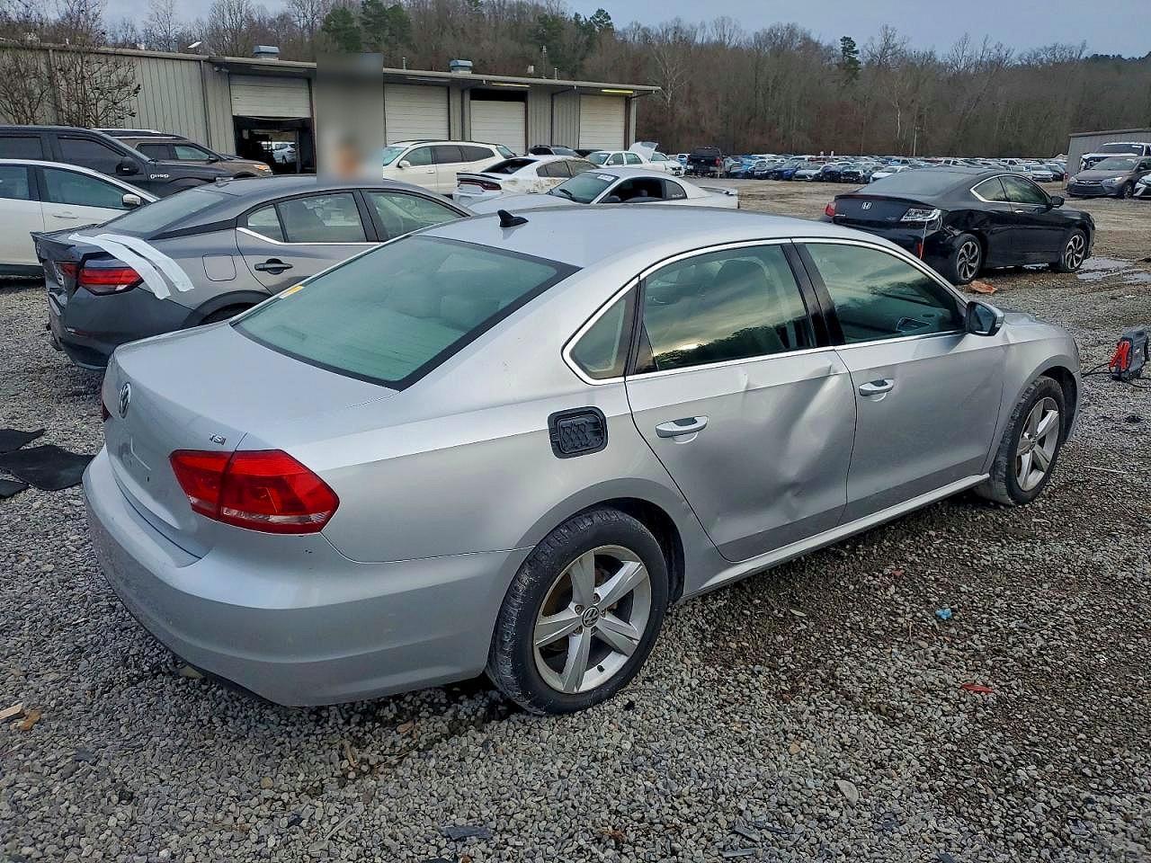 2015 Volkswagen Passat S - Image 3