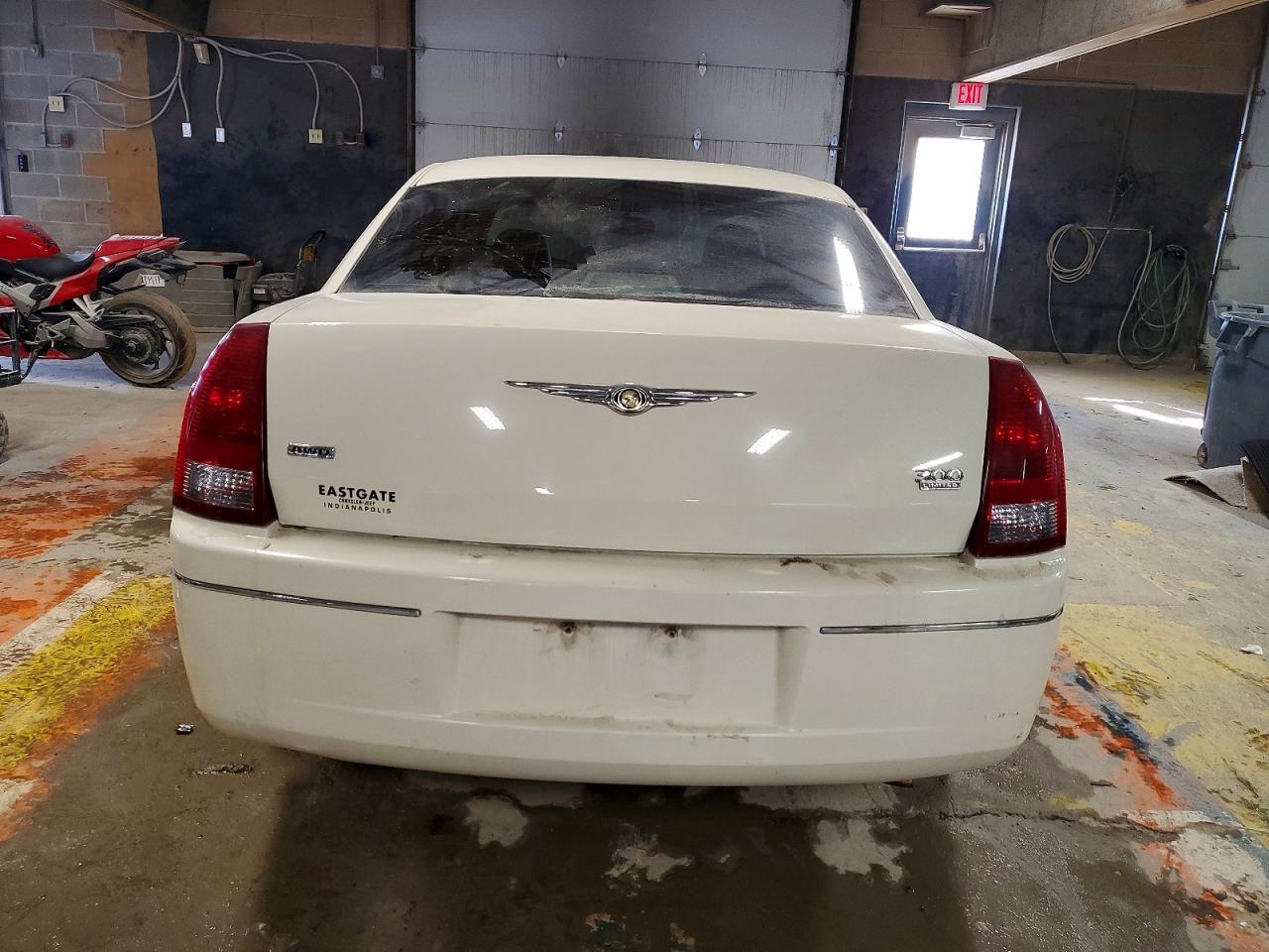 2005 Chrysler 300 Touring - Фото 6
