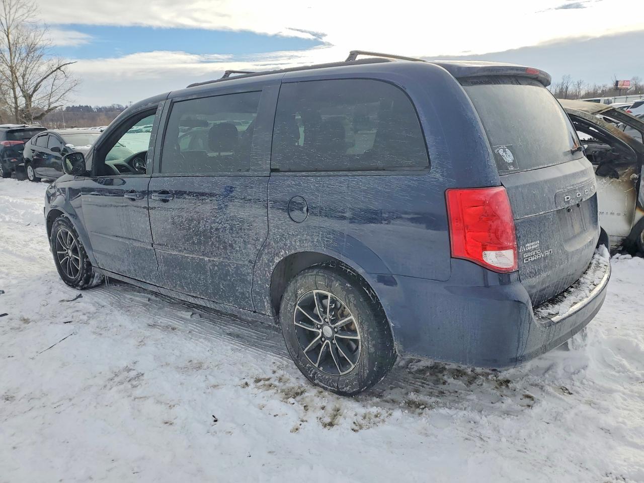 2016 Dodge Grand Caravan R/T - Фото 2