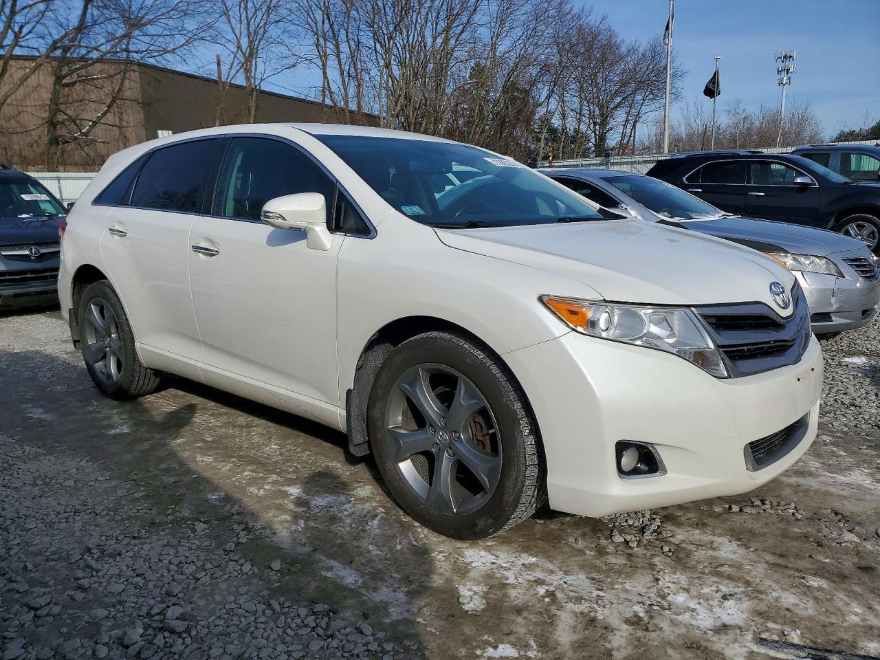 2014 Toyota Venza Xle - Image 4