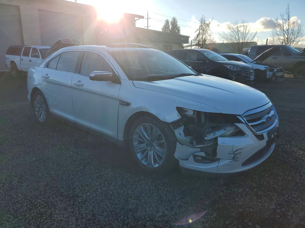 2011 Ford Taurus Limited - Image 4