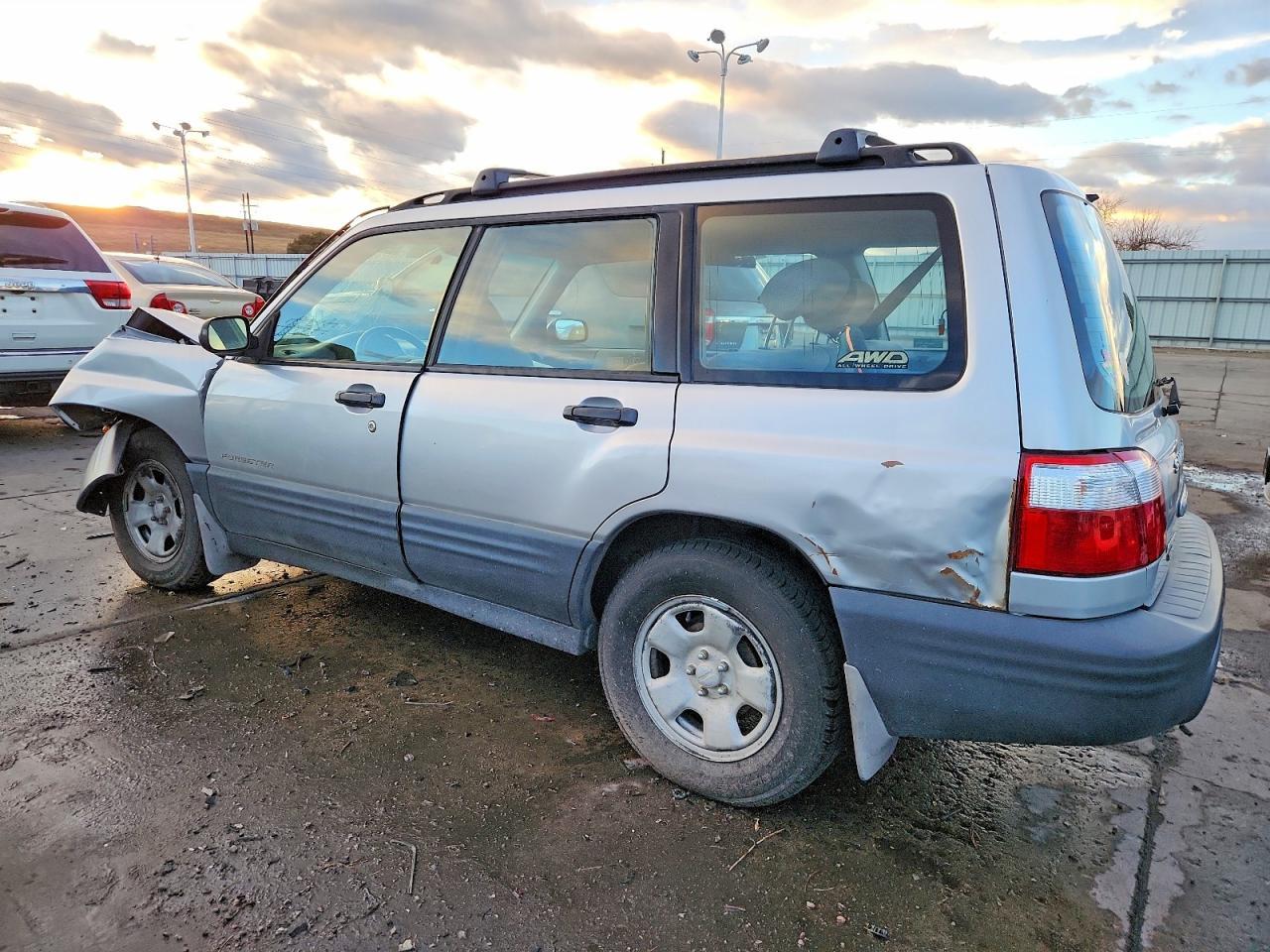2002 Subaru Forester L - Image 2