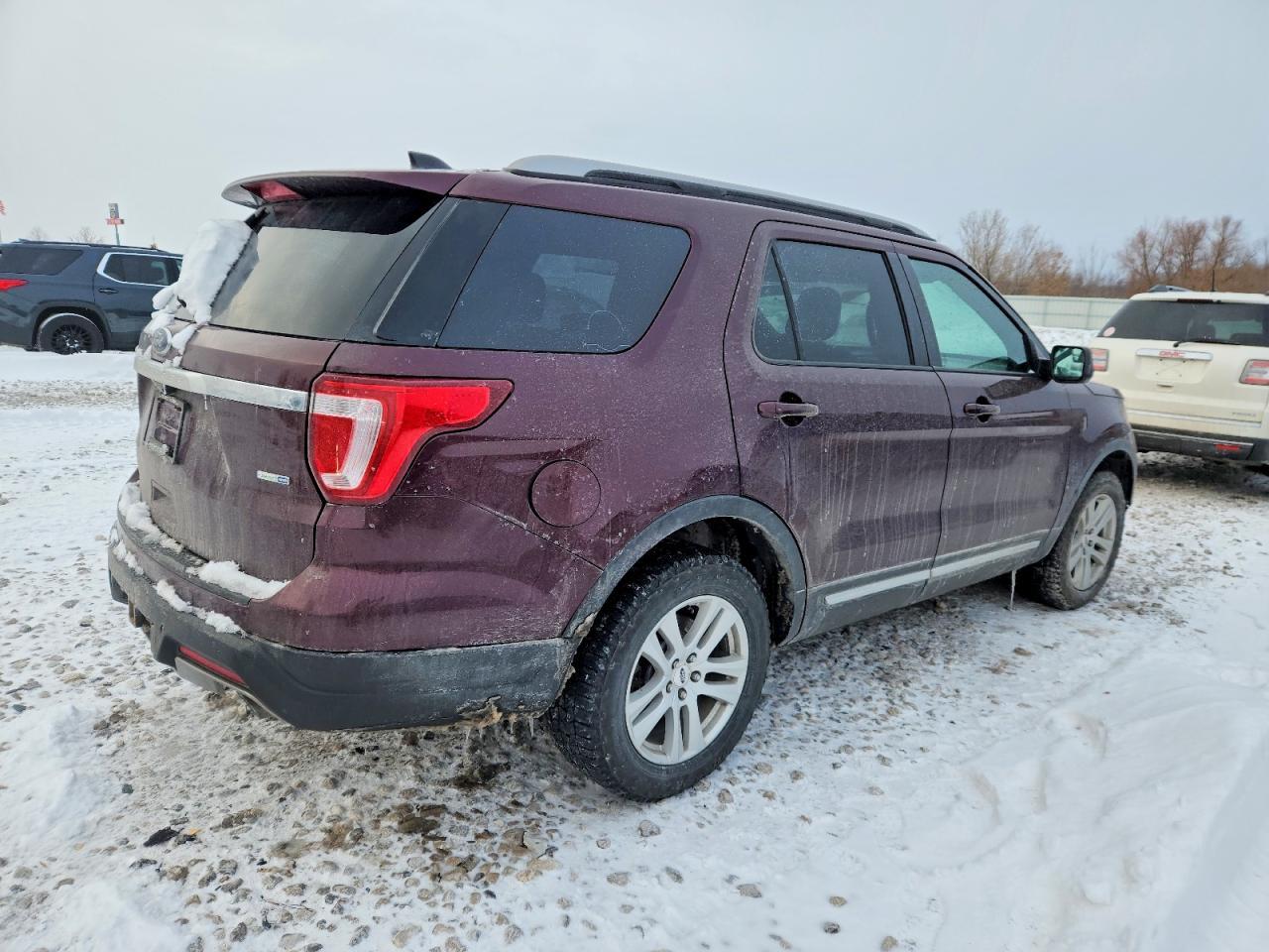 2018 Ford Explorer Xlt - Фото 3