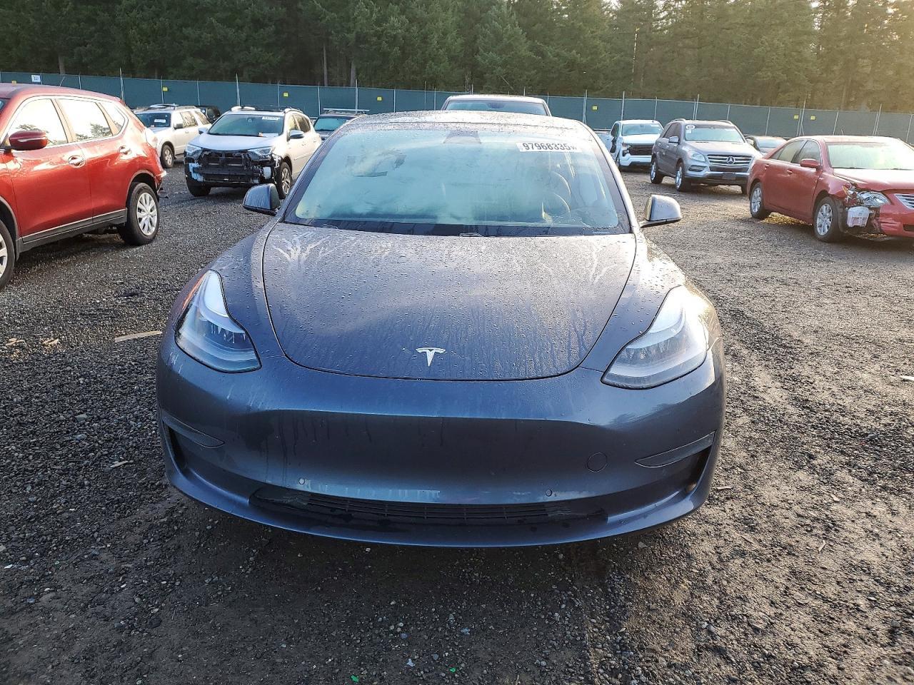 2021 Tesla Model 3 - Image 5