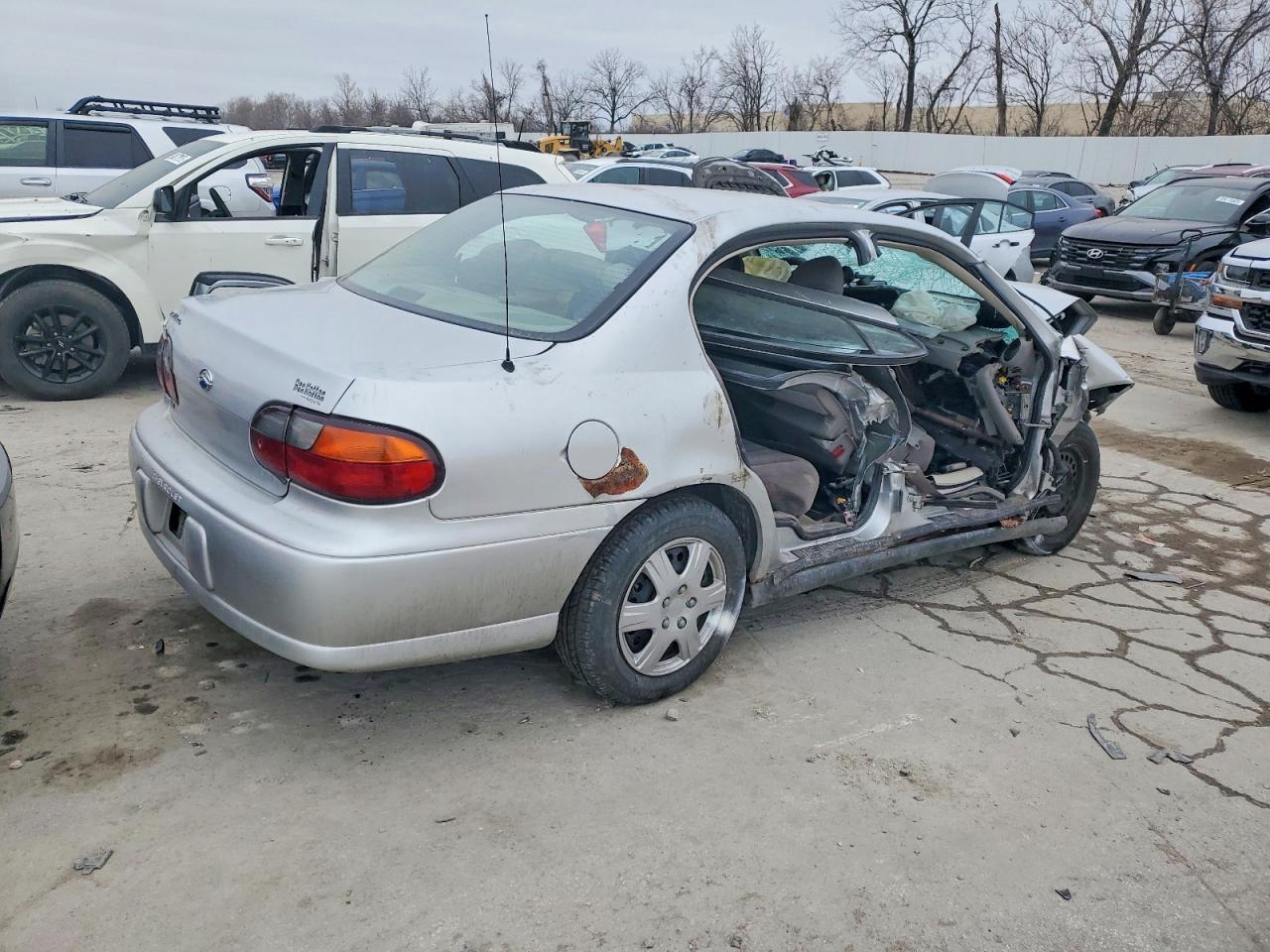 2002 Chevrolet Malibu - Image 3