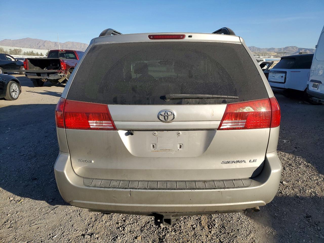 2004 Toyota Sienna Ce - Фото 6