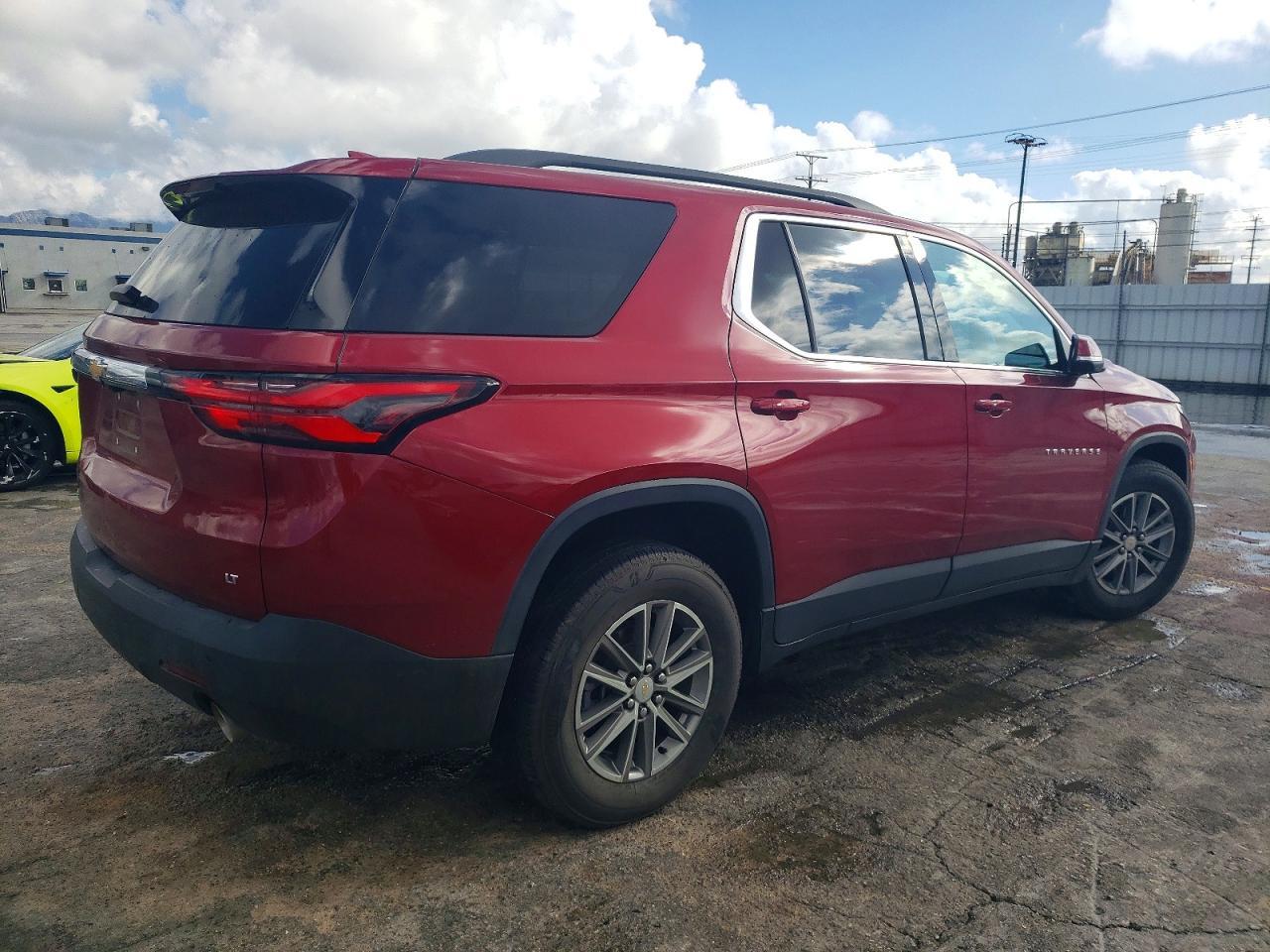 2023 Chevrolet Traverse Lt - Image 3