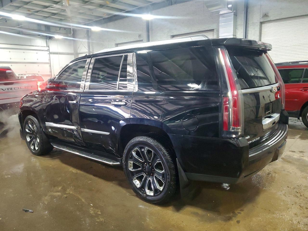 2018 Cadillac Escalade Premium Luxury - Фото 2