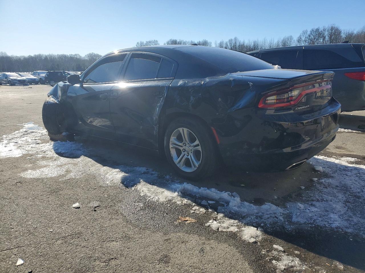 2021 Dodge Charger Sxt - Фото 2