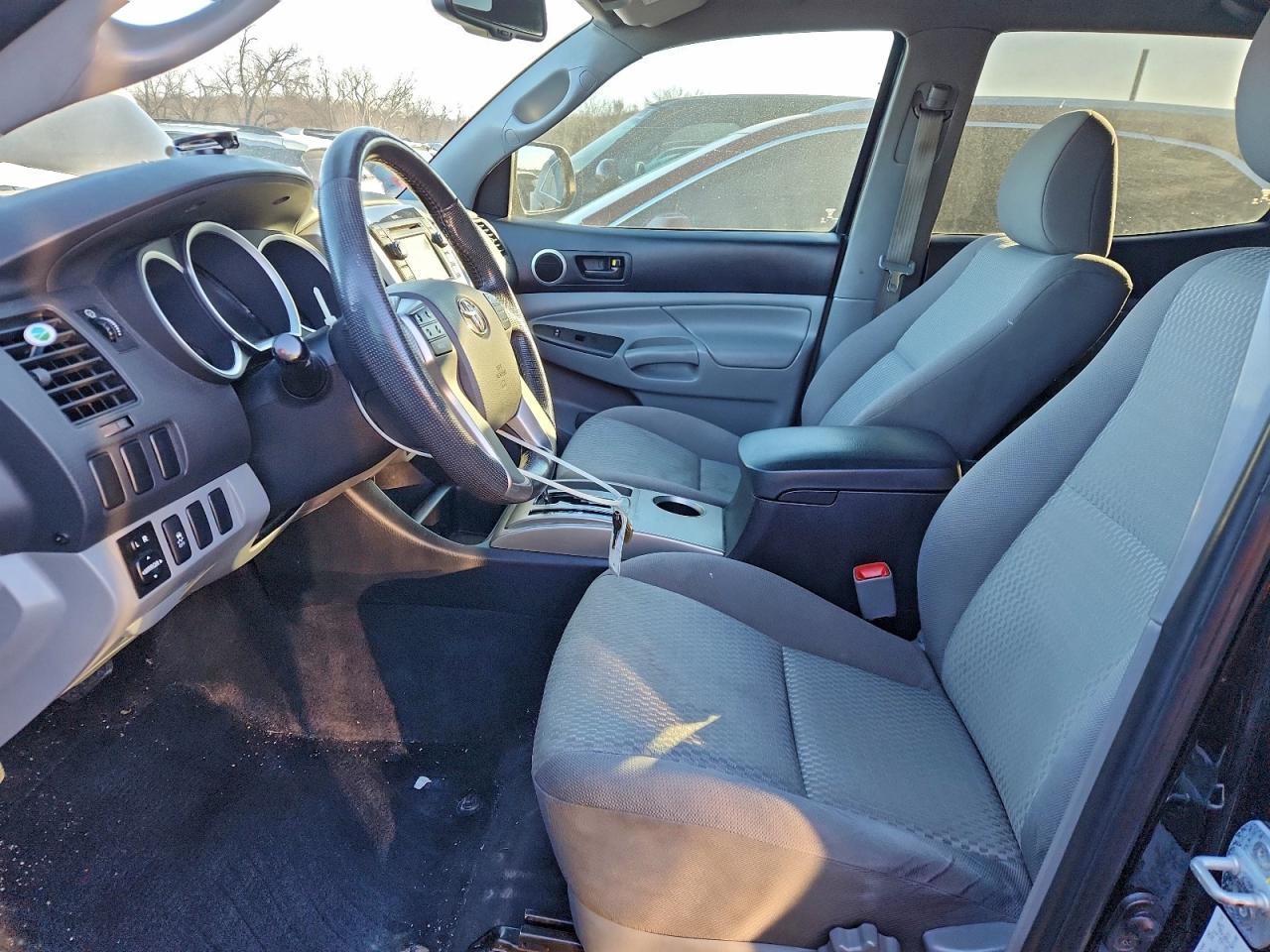 2013 Toyota Tacoma Double Cab - Image 7