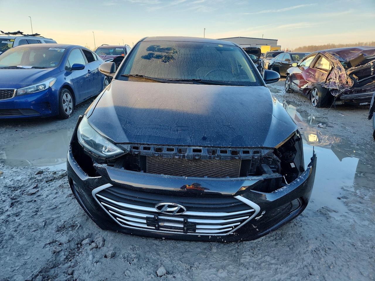 2017 Hyundai Elantra - Фото 5