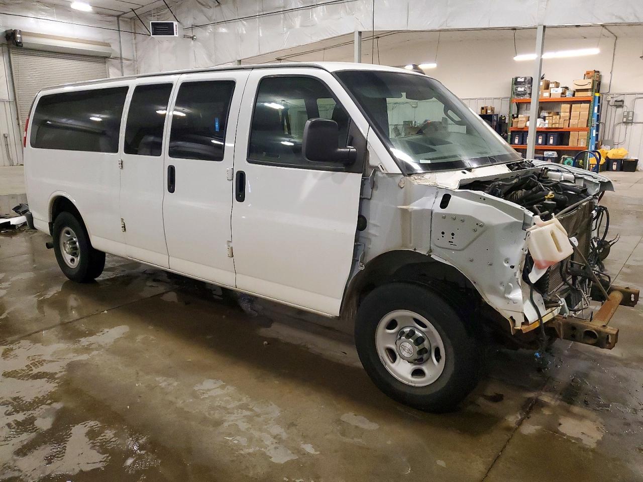 2017 Chevrolet Express G3500 Lt - Image 4