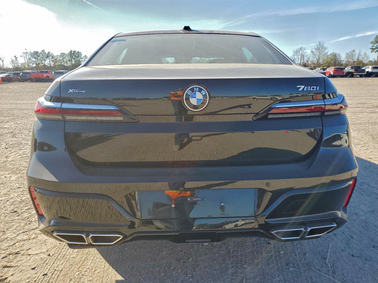 2025 BMW 760 Xi - Фото 6