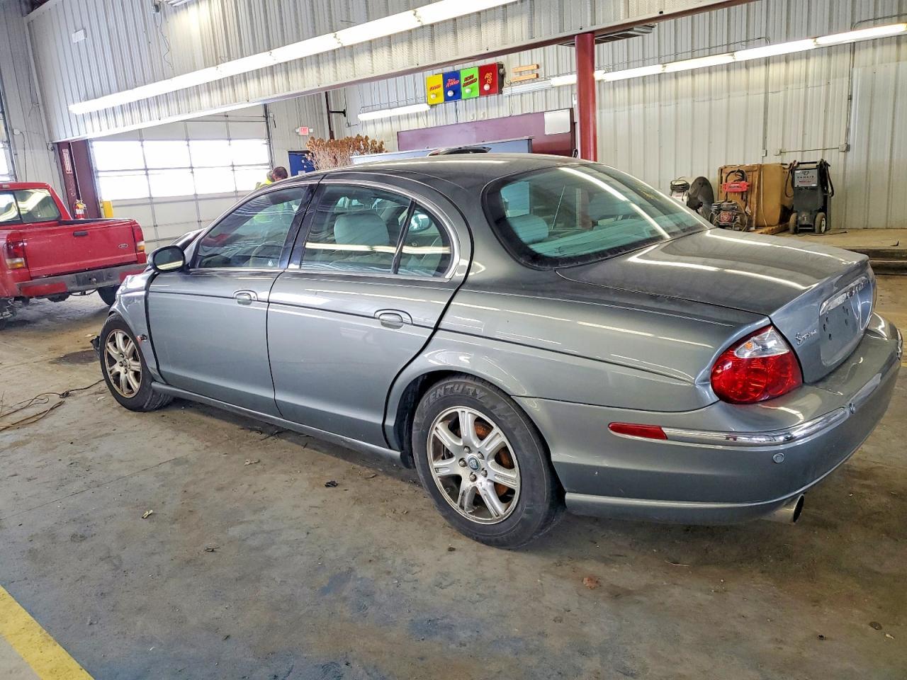 2003 Jaguar S-Type - Фото 2