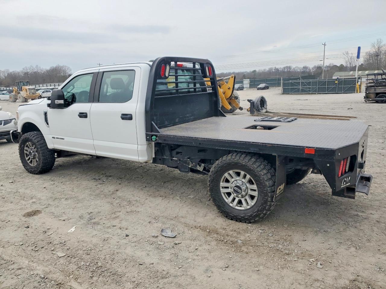 2022 Ford F250 Super Duty Flatbed Truck - Фото 2