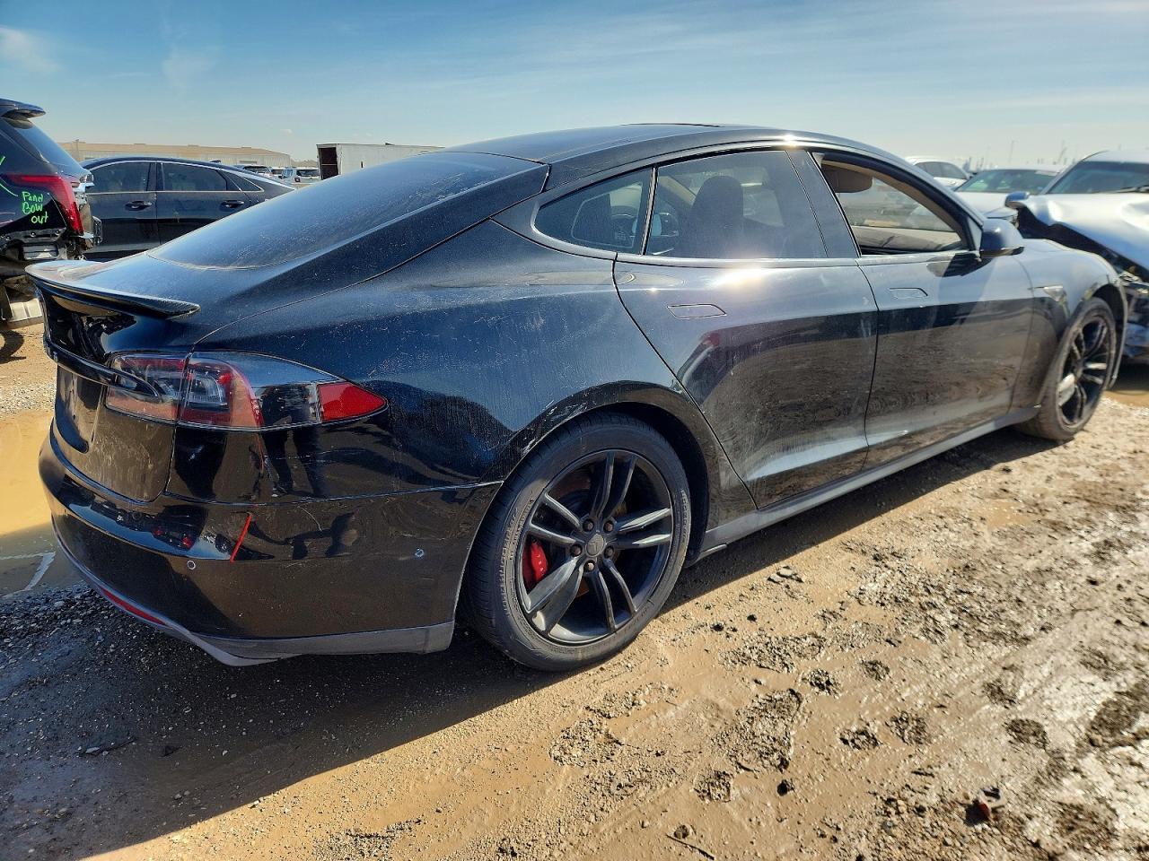 2015 Tesl Model S 90 - Image 3