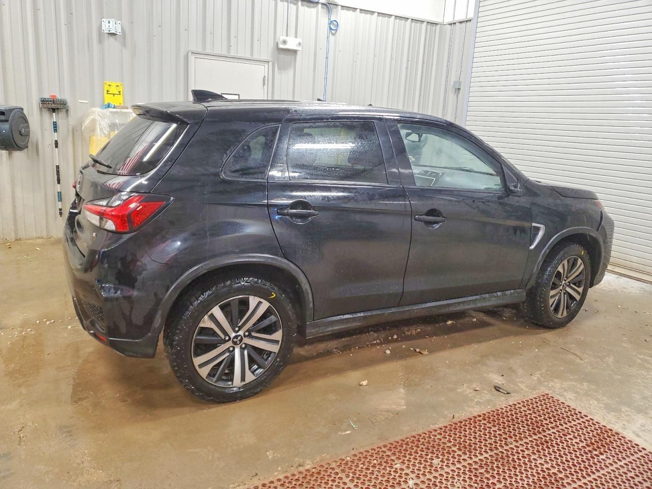 2020 Mitsubishi Outlander Sport Es - Фото 3