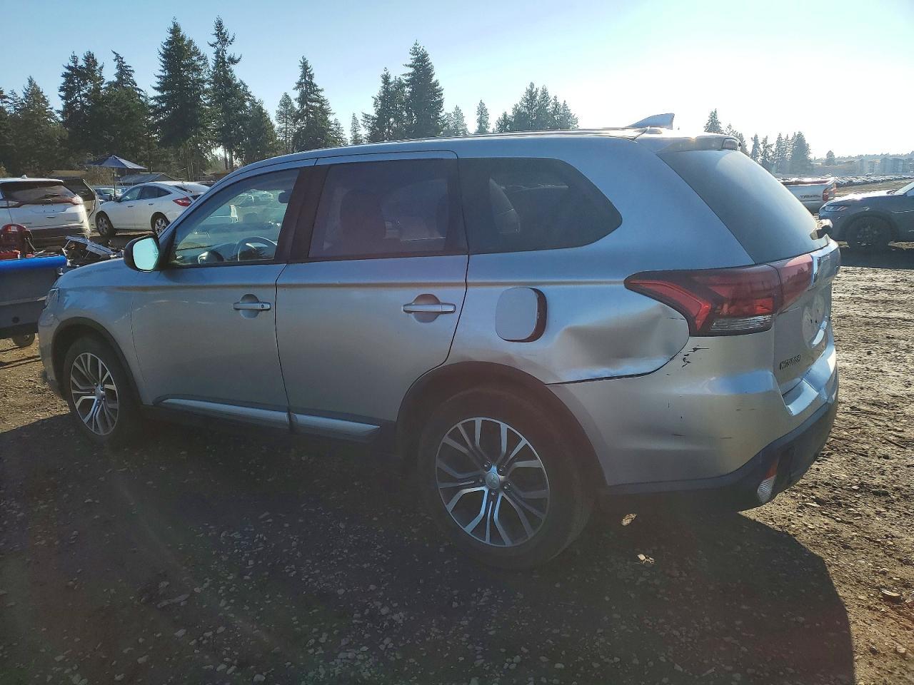 2018 Mitsubishi Outlander Es - Фото 2