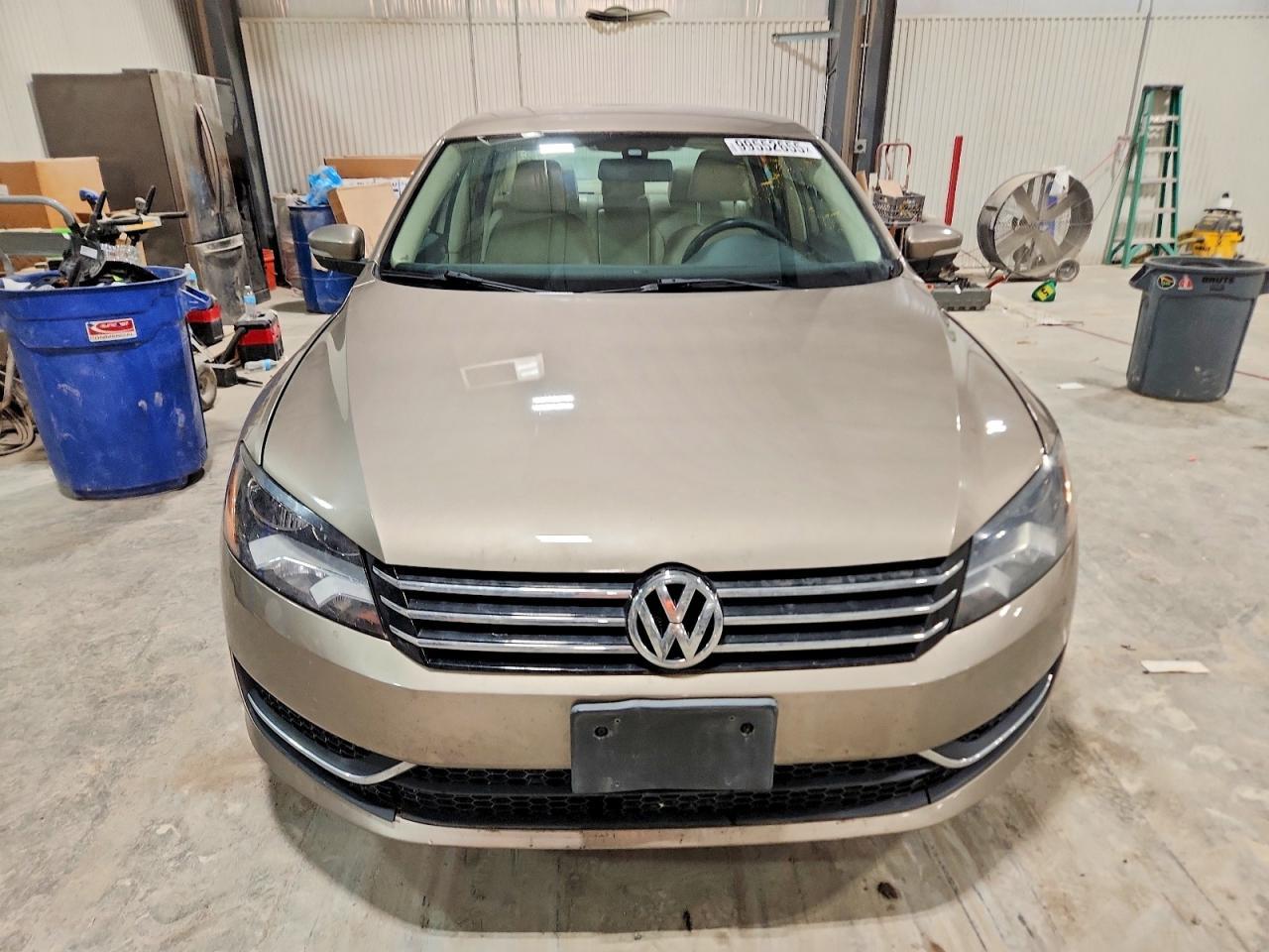 2015 Volkswagen Passat - Фото 5