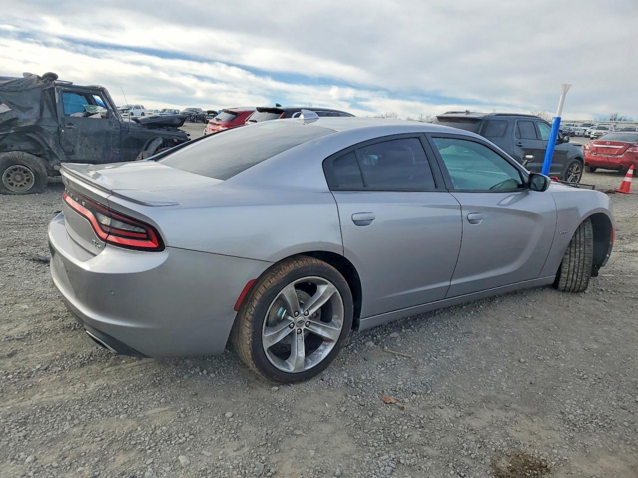 2018 Dodge Charger R - Image 3