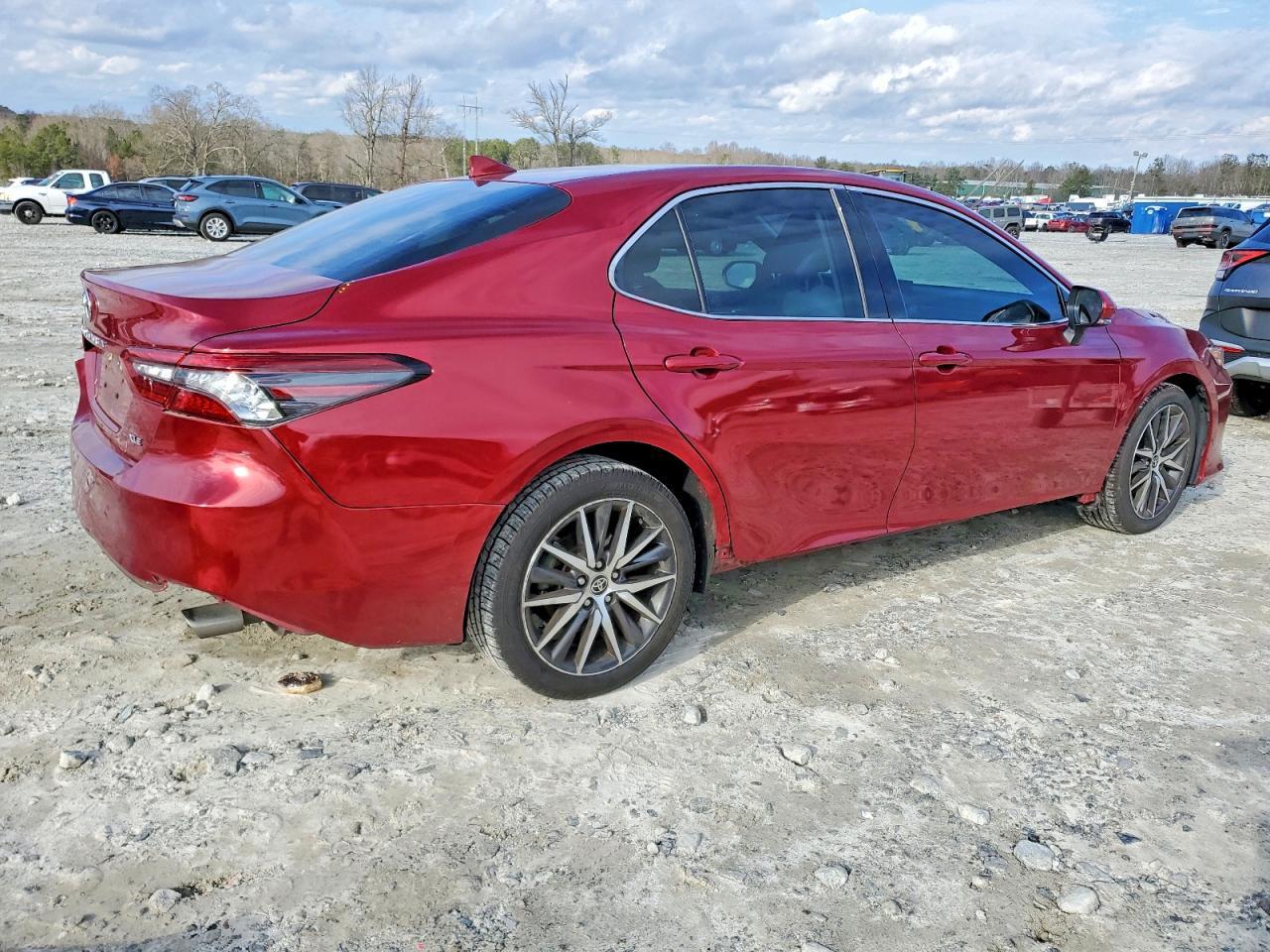 2022 Toyota Camry Xle - Image 3