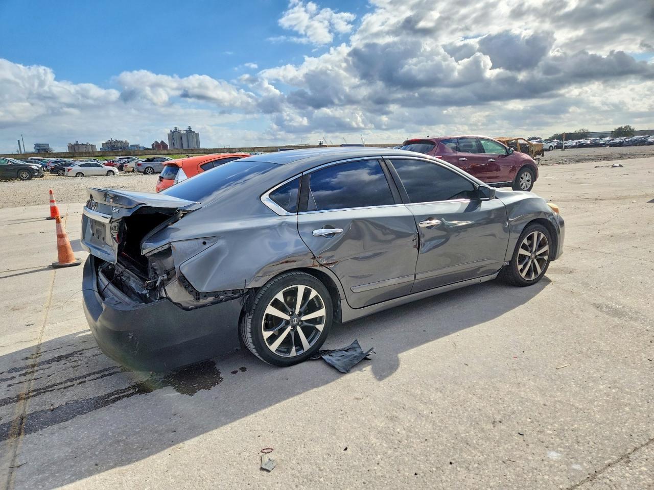 2017 Niss Altima - Фото 3