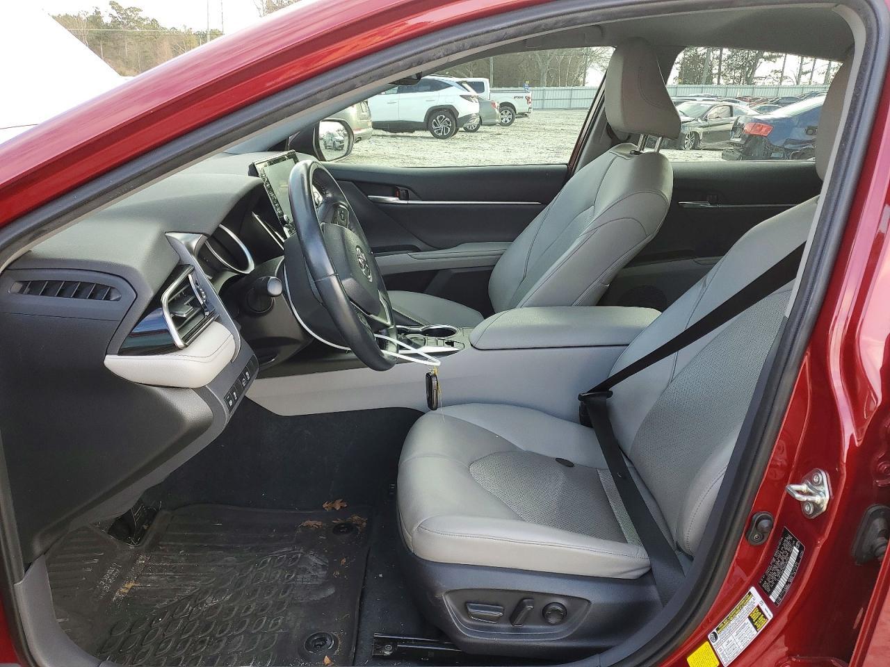 2022 Toyota Camry Xle - Image 7